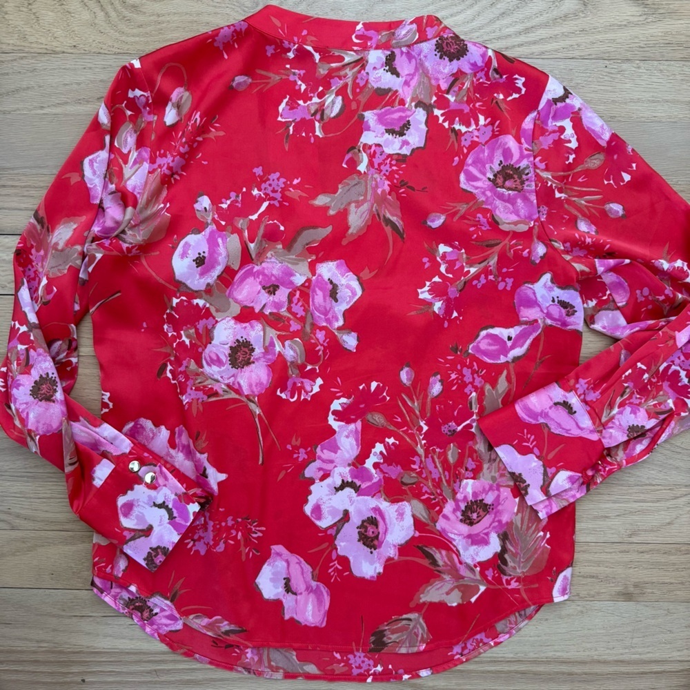 Talbots Small Petite Red Floral Satin V Neck Blouse - Picture 5 of 6